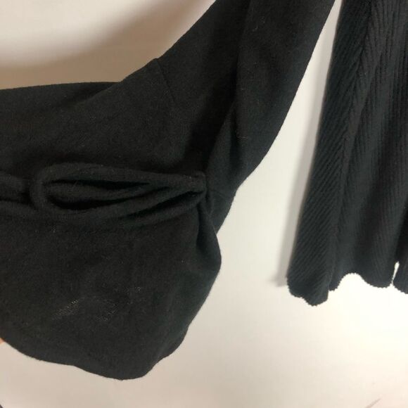 A. Byer Black Ribbed Cold Shoulder Fuzzy Knit Sweater Women's Plus 1X - Picture 5 of 6
